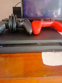 PS4 CON INCLUSI GIOCHI E 2JOYSTICK