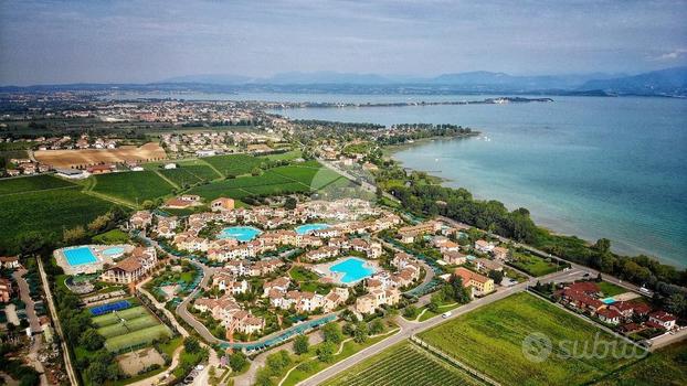 3 LOCALI A PESCHIERA DEL GARDA