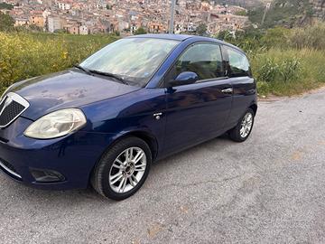 Lancia y
