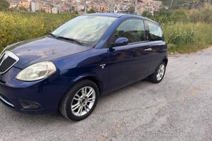 Lancia y
