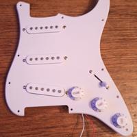 battipenna cablato Squier bullet stratocaster