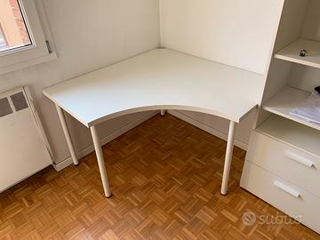 Scrivania angolare IKEA