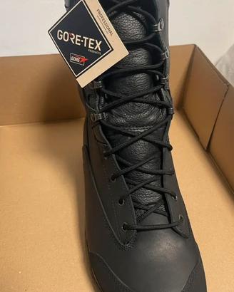 Anfibio tattico forze speciale carabinieri