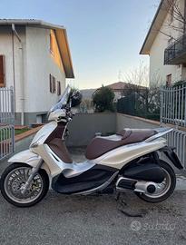 Piaggio Beverley 300