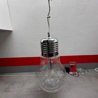 Lampadario lampadina gigante