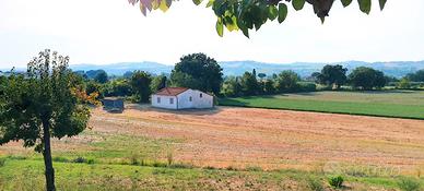 CASA di CAMPAGNA con 6.200 mq di TERRENO AGRICOLO