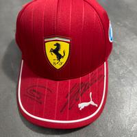 Cappello Ferrari Autografato