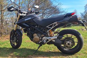 Ducati hypermotard 1100s