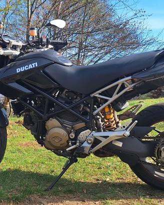 Ducati hypermotard 1100s