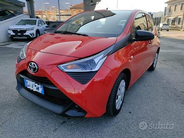 TOYOTA Aygo Connect 1.0 VVT-i X-business (CON EC