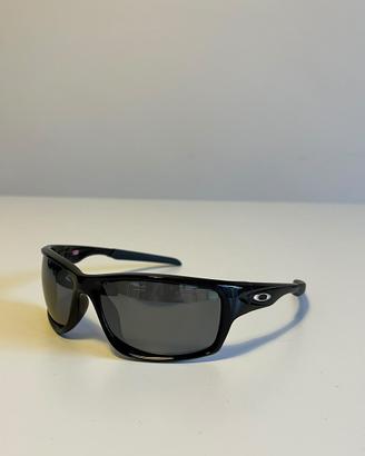 Occhiali da sole oakley canteen
