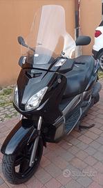 Scooter Yamaha X Max 250