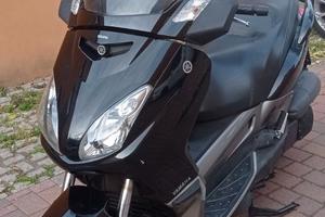 Scooter Yamaha X Max 250