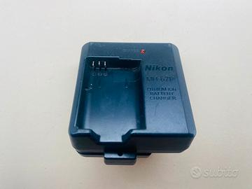 Nikon MH-67P Caricabatteria per COOLPIX P600