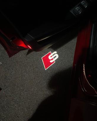 Proiettori luce led sottoporta audi originale 