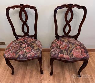 Coppia di sedie stile barocchetto veneto
