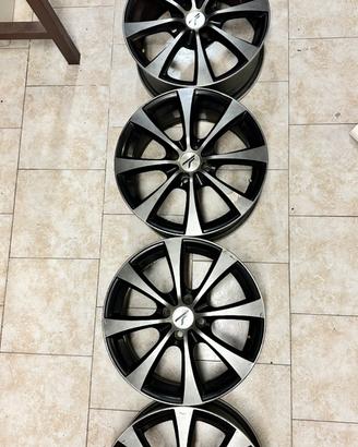 Cerchi in lega 16” Threeface Tuning