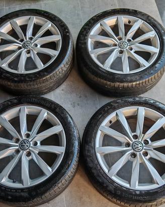 cerchi originali VW Golf 7 con gomme continental