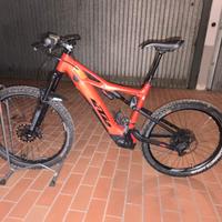 KTM MACHINA KAPOHO 2973