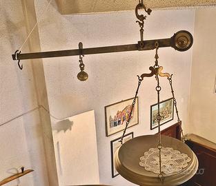 antica bilancia in ottone 