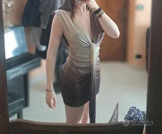 Vestito estivo elegante e brillante