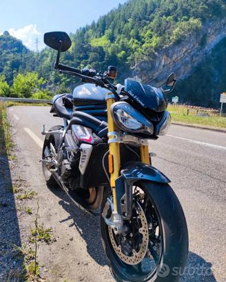 Triumph Speed triple 1200