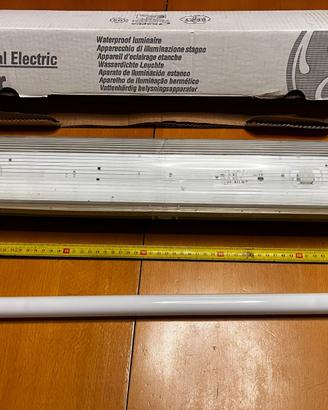 Lampadario Portaneon da esterno completo di Neon