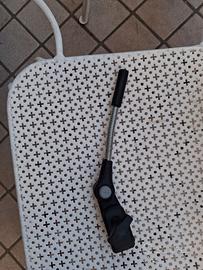 aggancio  per ombrellino sul passeggino