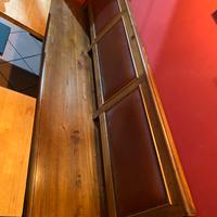 Panche in legno e pelle