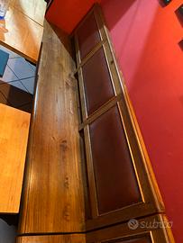 Panche in legno e pelle