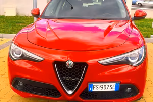 Alfa Romeo Stelvio 2.2 JTDM 2018 180cv AT8 rossa