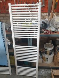 Scaldasalviette elettrico 700W bianco