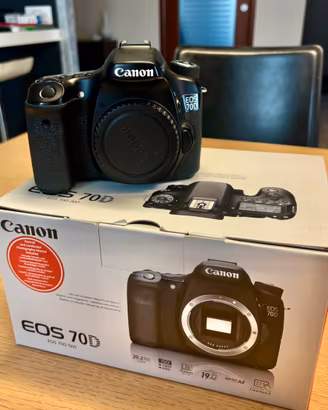 KIT CANON 70D + Canon 10-22mm USM + Battery Grip