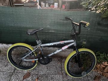 bmx con ruote gialle