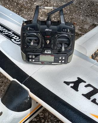 Combo: Aereo + Radio Hitec 2.4G.