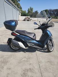 Beverly 400