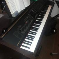 Pianoforte digitale Yamaha CVP 303