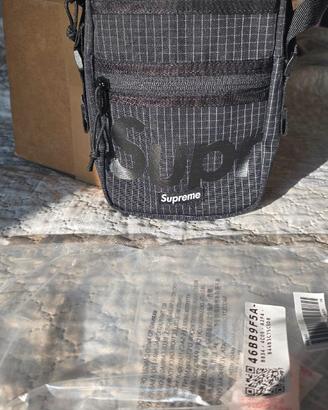 Borsa a tracolla Supreme (SS24)