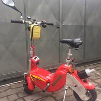 Motociclo elettrico scooter monopattino