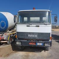 Asta per Betoniera Iveco Magirus