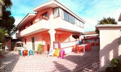 App. 8 posti a 30 m dal mare da 300 in su Pachino