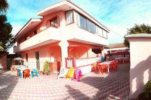 App. 8 posti a 30 m dal mare da 300 in su Pachino