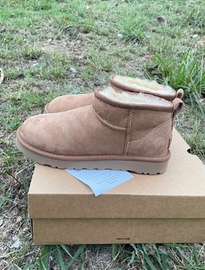 Stivaletti UGG Ultra Mini da donna  castagna 40