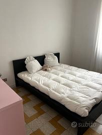 Camera da letto matrimoniale IKEA nera