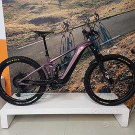 GIANT E-MTB REIGN E+