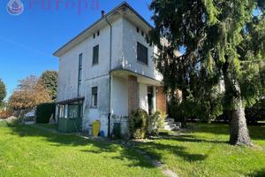 Casa singola ampie dimensioni a S. Giovanni