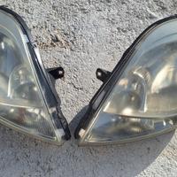 fanali anteriori Renault Trafic 2 anno 2007 / ope
