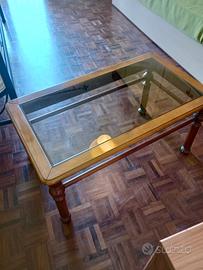 divano tre posti , credenza,tavolino da salotto 