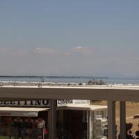 Trilocale di ampie dimensioni fronte mare