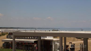 Trilocale di ampie dimensioni fronte mare